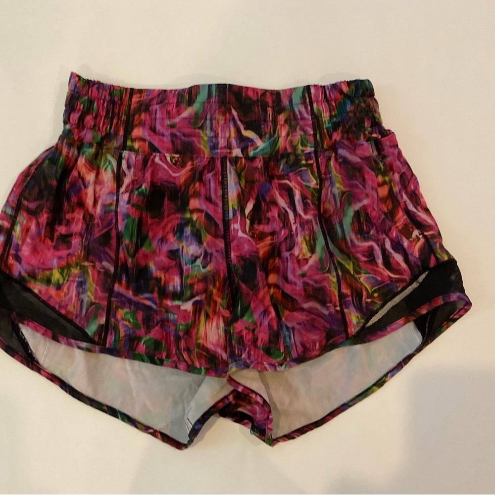 Lululemon multicolored running short sz 4 (369)